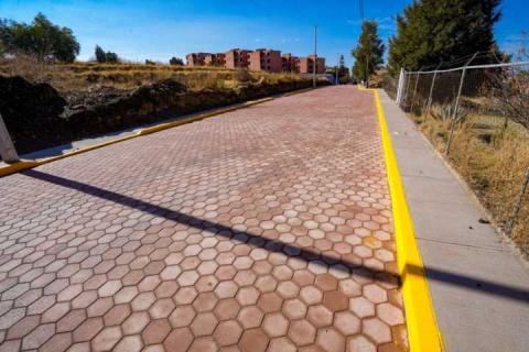 Supervisa Alcalde Alfonso Sánchez rescate histórico de la Calle Porfirio Díaz de Acuitlapilco imagen 6