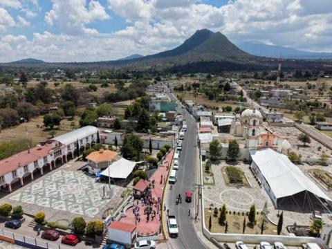 En gira por Cuaxomulco Gobernadora inaugura cinco obras imagen 9