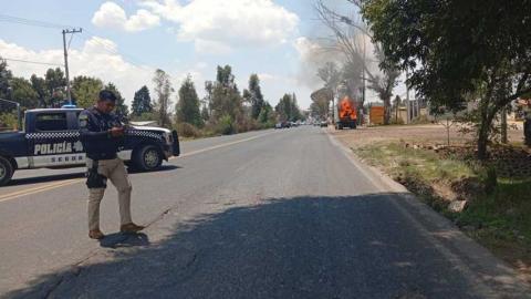 Policía de Tetla actúa con rapidez y evita riesgo mayor en incendio de sobre la Apizaco–Tlaxco imagen 3