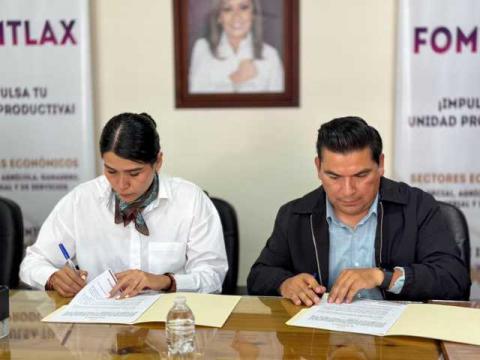 El municipio de Tlaxco y FOMTLAX, impulsan el desarrollo de familias imagen 2