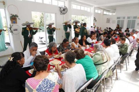 Un año cuidando a quienes construyeron Papalotla, la Casa del Abuelo cumple su primer aniversario imagen 8