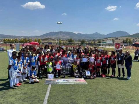 Deportistas de Tlaxco con un pie para coronarse como campeones del Futbolito Bimbo 2026 imagen 6