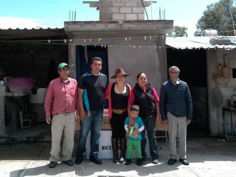 Presidenta de Texóloc continúa con la entrega de calentadores imagen 2