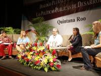 04 de abril, 2014 Playa del Carmen, Quintana Roo.- La senadora Lorena Cuéllar moderó los trabajos de la mesa: Seguridad Social Universal del Foro Regional Diálogo plural para el marco jurídico y las políticas de desarrollo social.